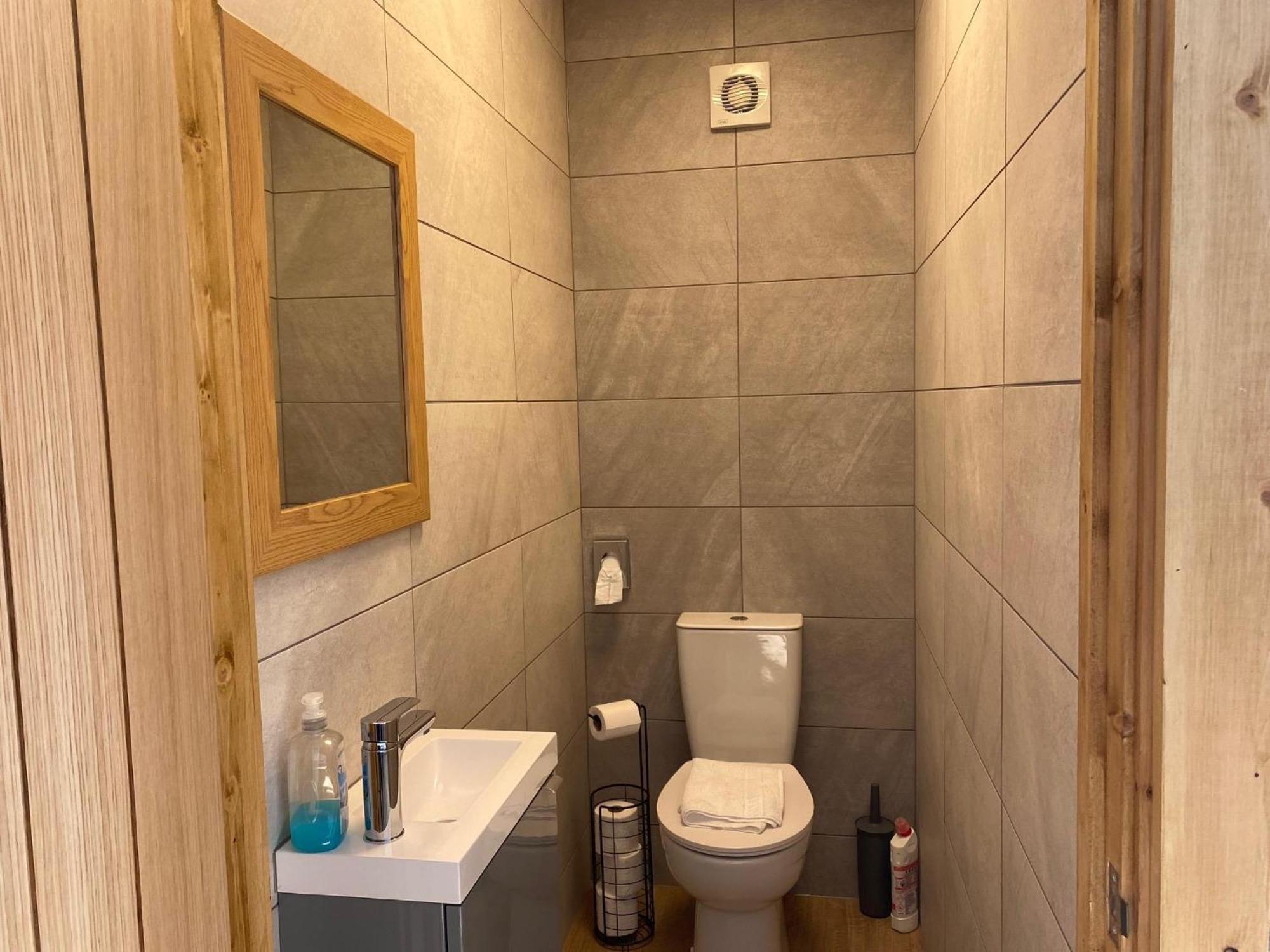King Richard'S Luxury Lodge - Sleeps Up To 8 ,Dog Friendly ,Near Sherwood Forest At Fairview Farm In Nottingham Set In 88 Acres And Great For Groups,Family Gatherings,Corporate Events Eksteriør billede