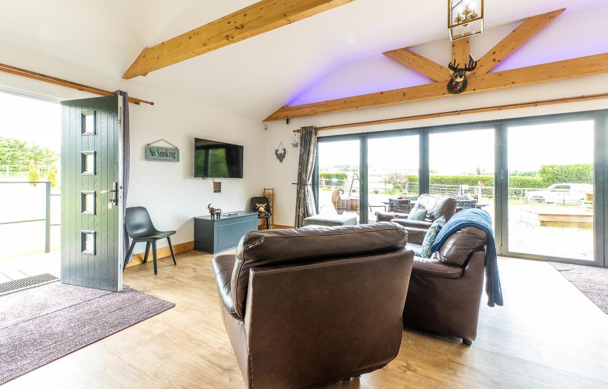 King Richard'S Luxury Lodge - Sleeps Up To 8 ,Dog Friendly ,Near Sherwood Forest At Fairview Farm In Nottingham Set In 88 Acres And Great For Groups,Family Gatherings,Corporate Events Eksteriør billede