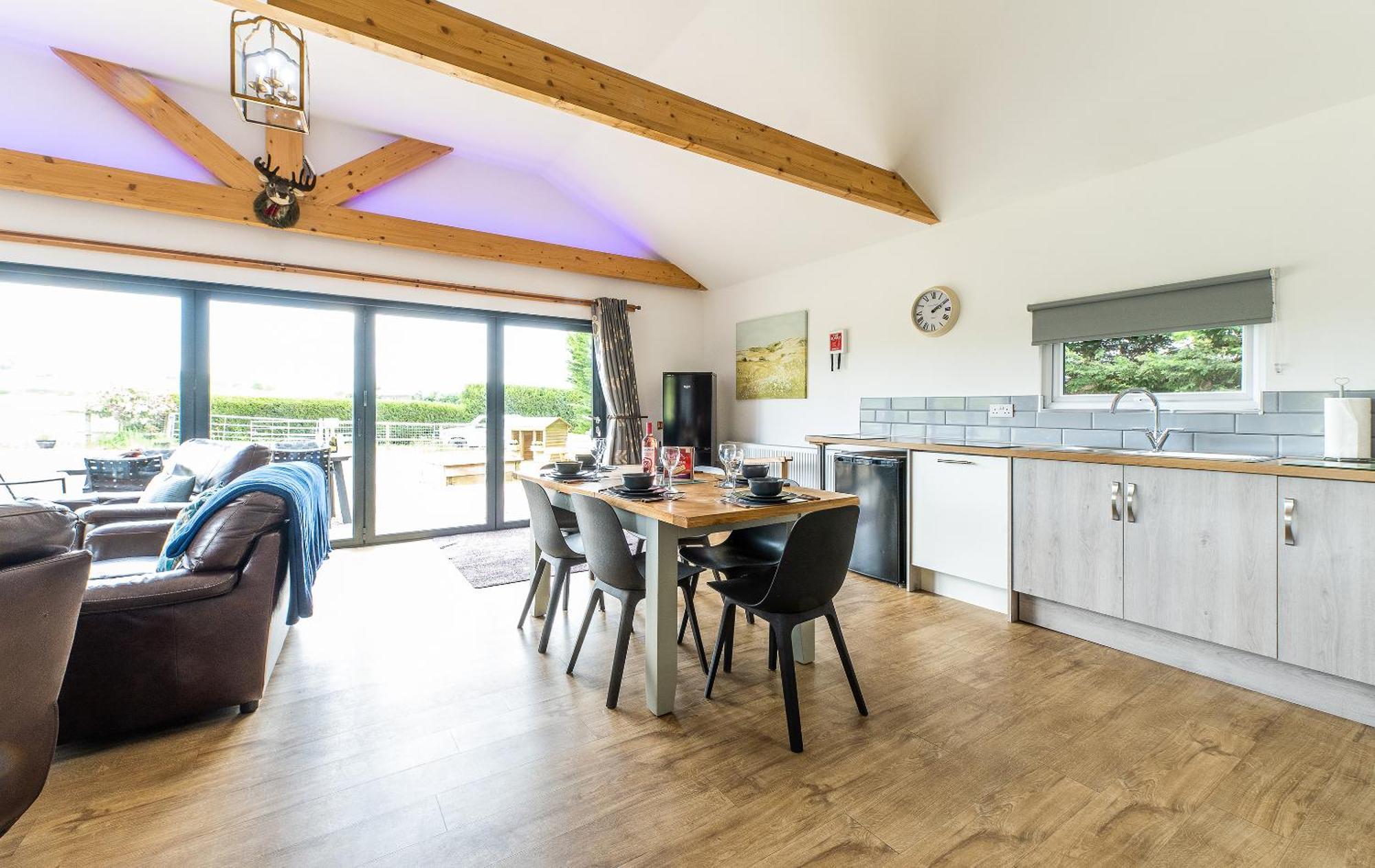 King Richard'S Luxury Lodge - Sleeps Up To 8 ,Dog Friendly ,Near Sherwood Forest At Fairview Farm In Nottingham Set In 88 Acres And Great For Groups,Family Gatherings,Corporate Events Eksteriør billede