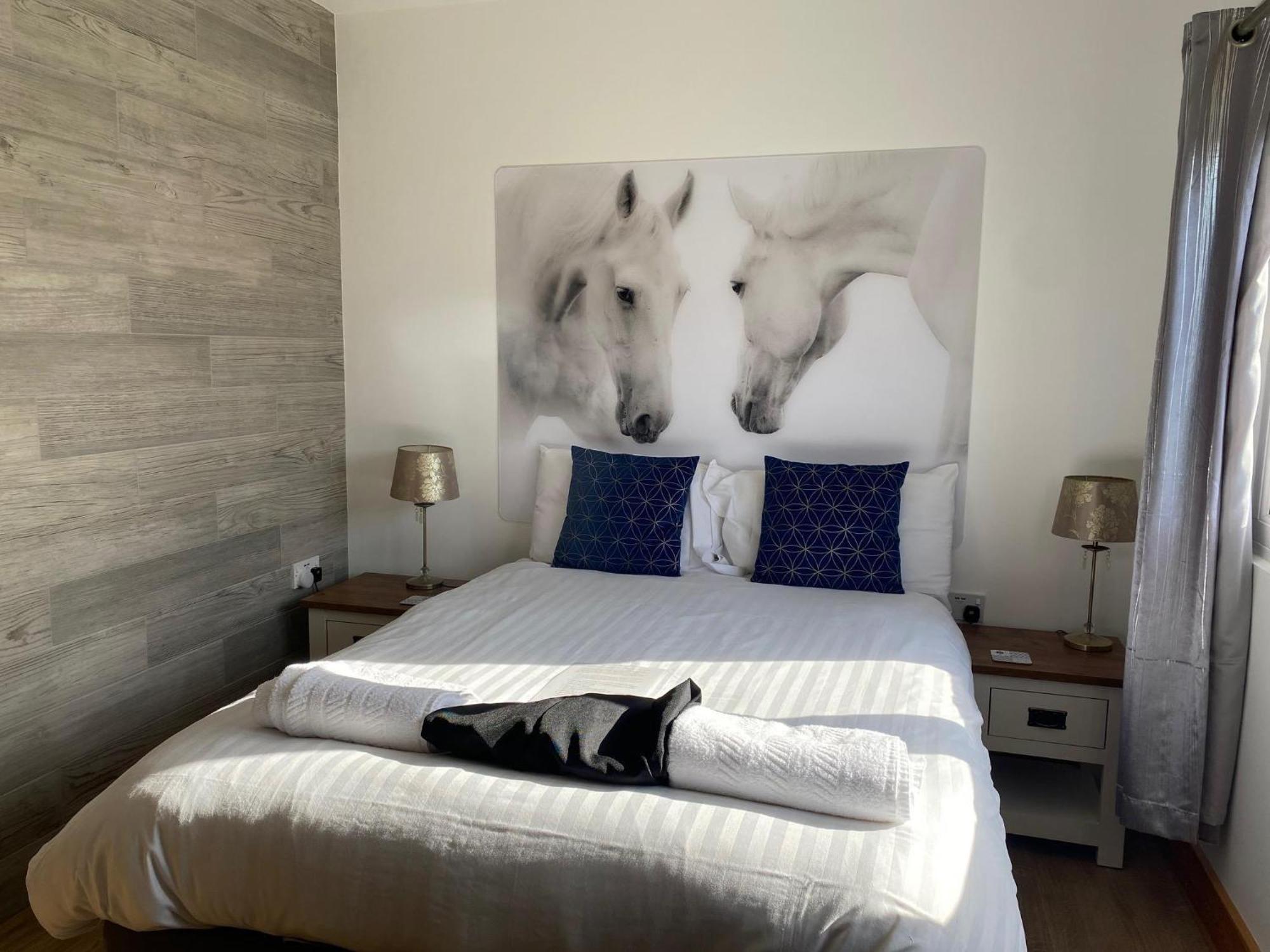 King Richard'S Luxury Lodge - Sleeps Up To 8 ,Dog Friendly ,Near Sherwood Forest At Fairview Farm In Nottingham Set In 88 Acres And Great For Groups,Family Gatherings,Corporate Events Eksteriør billede